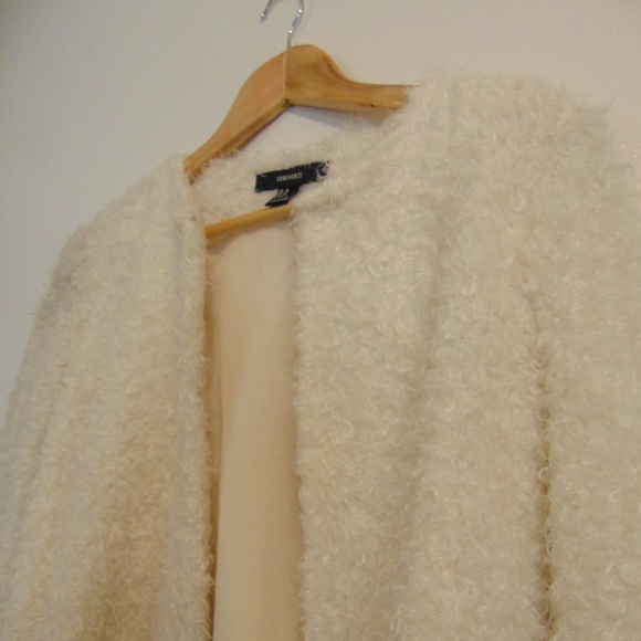 FOREVER 21 Fuzzy White Jacket - Picture 4 of 6